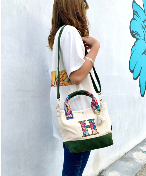 Colleen Wilcox（コリーンウィルコックス）の「Colleen Wilcox/コリーン ウィルコックス トート イニシャルBAG 1119S31209-016（トートバッグ・レディース・A/M/R/S/H/K/J・FREE）」の4枚目の写真