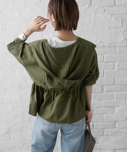 Newlyme(ニューリーミー)の「リネンライクドロストフードブラウス(シャツ/ブラウス・レディース・ブラック/ベージュ/カーキ・MEDIUM/LARGE)」の3枚目の写真