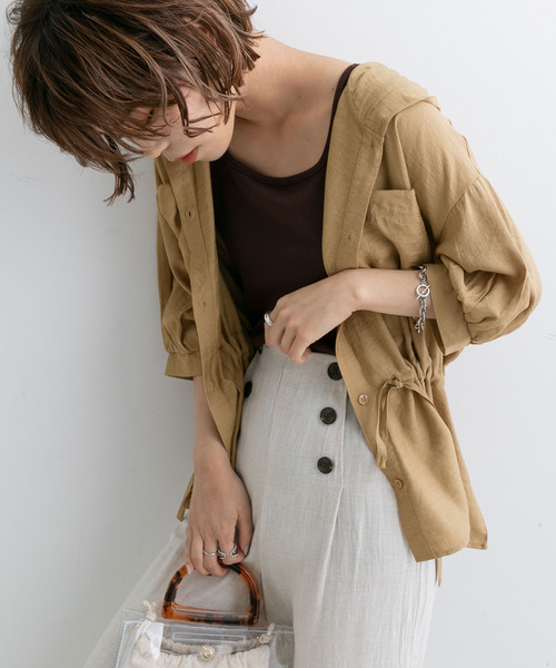 Newlyme(ニューリーミー)の「リネンライクドロストフードブラウス(シャツ/ブラウス・レディース・ブラック/ベージュ/カーキ・MEDIUM/LARGE)」の6枚目の写真