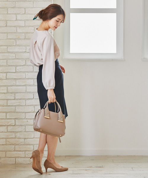 12Twelve Agenda(トゥエルブ アジェンダ)の「フラワーカット機能パンプス(パンプス・レディース・ブラック/ベージュ/レッド・M/L)」の9枚目の写真