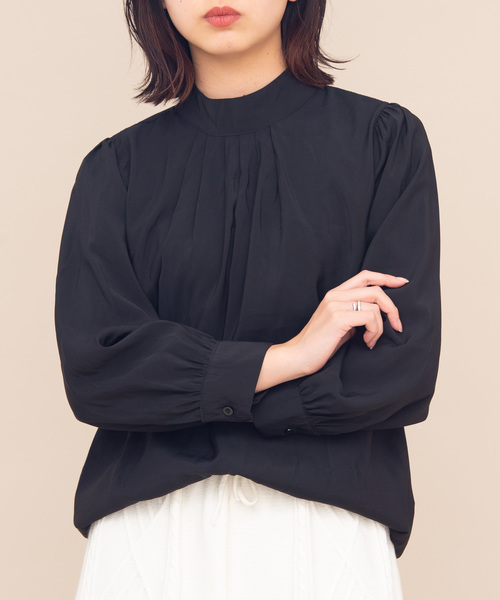 Aunt Marie's（アントマリーズ）の「AUNT MARIE'S タックハイネックブラウス（シャツ/ブラウス・レディース・ブラック/ベージュ/ナチュラル・FREE）」の4枚目の写真