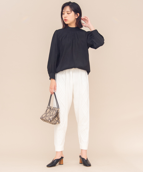 Aunt Marie's（アントマリーズ）の「AUNT MARIE'S タックハイネックブラウス（シャツ/ブラウス・レディース・ブラック/ベージュ/ナチュラル・FREE）」の6枚目の写真