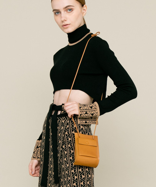 MARROW（マロウ）の「【MARROW(マロー)】ストリングポーチショルダーバッグ　MA-AC0103（ショルダーバッグ・レディース・ブラック/ベージュ/オリーブ/ワインレッド・FREE）」の9枚目の写真