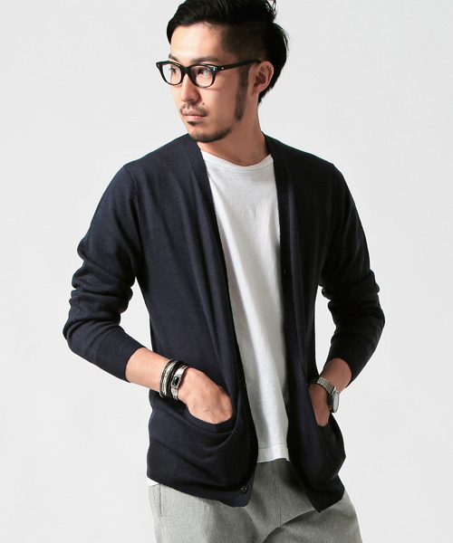 BEAMS（ビームス）の「◎BEAMS / アクリル Vネックカーディガン（カーディガン/ボレロ・メンズ・ネイビー/グリーン/ワイン/ブラック・LARGE/MEDIUM/SMALL）」の4枚目の写真