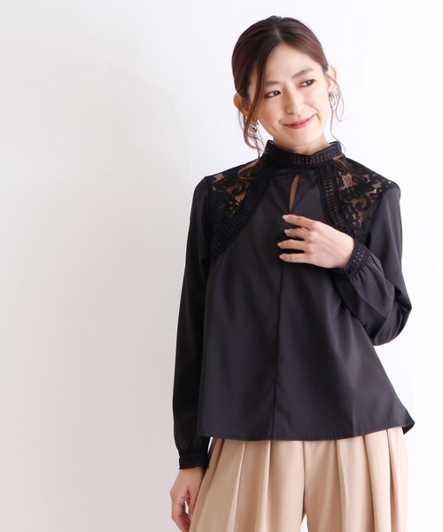 Sawa a la mode（サワアラモード）の「スリット入り花レースのハイネックトップス（シャツ/ブラウス・レディース・ブラック・FREE）」の16枚目の写真