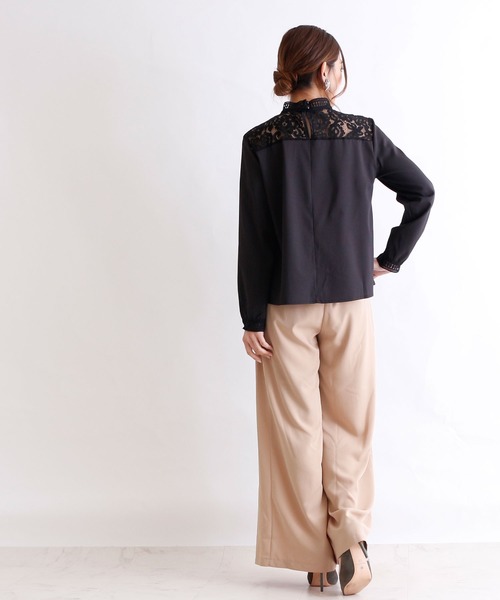 Sawa a la mode（サワアラモード）の「スリット入り花レースのハイネックトップス（シャツ/ブラウス・レディース・ブラック・FREE）」の20枚目の写真