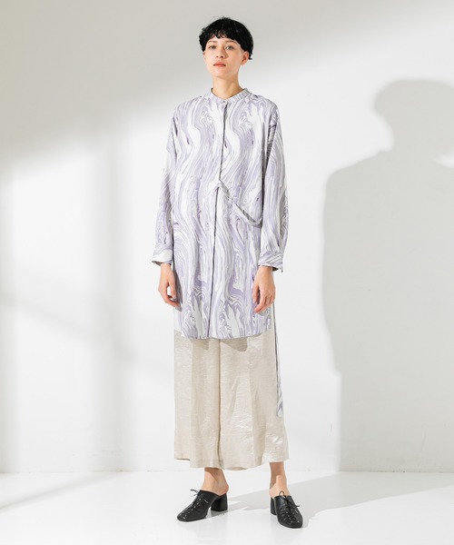 UNITED TOKYO（ユナイテッドトウキョウ）の「フロントタックサテンワイドパンツ（その他パンツ・レディース・ベージュ/ネイビー・0）」の3枚目の写真