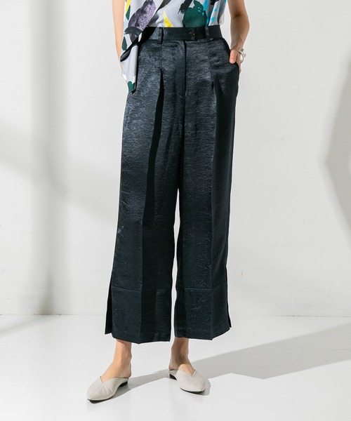 UNITED TOKYO（ユナイテッドトウキョウ）の「フロントタックサテンワイドパンツ（その他パンツ・レディース・ベージュ/ネイビー・0）」の6枚目の写真