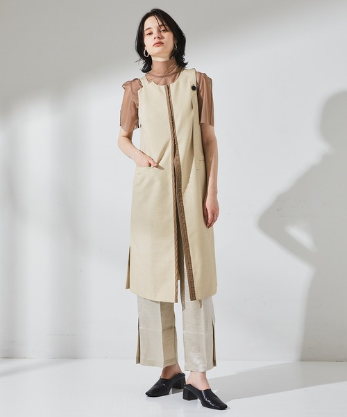 UNITED TOKYO（ユナイテッドトウキョウ）の「フロントタックサテンワイドパンツ（その他パンツ・レディース・ベージュ/ネイビー・0）」の19枚目の写真