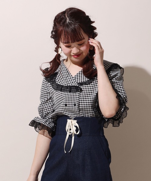 one after another NICE CLAUP（ワンアフターアナザーナイスクラップ）の「セーラーダブルボタンフリルブラウス（シャツ/ブラウス・レディース・オフホワイト/アイボリー/ブラック系その他/ベージュ系その他・FREE）」の3枚目の写真