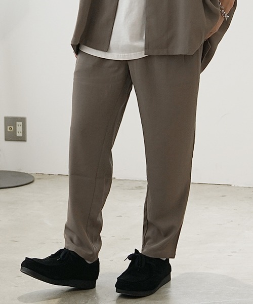 MinoriTY（マイノリティ）の「【MinoriTY】ワイドパンツ テーパードパンツ とろみ素材 メンズ【セットアップ対象商品あり】（スラックス・メンズ・ベージュ/グレー/ブラウン/ライトブルーグレー/チャコール/グレイッシュベージュ/チャコールグレー/ライトベージュ/ダークブルー/ダークグリーン・M/L/S）」の19枚目の写真