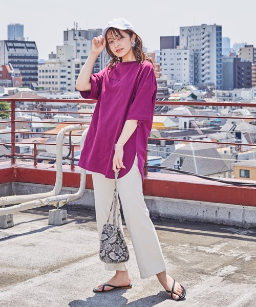 KANGOL EXTRA COMFORT（カンゴールエクストラコンフォート）の「WEB別注【KANGOL EXTRA COMFORT(カンゴール エクストラ コンフォート)】裾ラウンドチュニックTシャツ（Tシャツ/カットソー・レディース・チャコールグレー/ブラック/オフホワイト/ベージュ/モカ/ブラウン/パープル/ネイビー/ライトグリーン/マスタード・LL/L/M）」の9枚目の写真