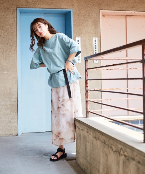 KANGOL EXTRA COMFORT（カンゴールエクストラコンフォート）の「WEB別注【KANGOL EXTRA COMFORT(カンゴール エクストラ コンフォート)】裾ラウンドチュニックTシャツ（Tシャツ/カットソー・レディース・チャコールグレー/ブラック/オフホワイト/ベージュ/モカ/ブラウン/パープル/ネイビー/ライトグリーン/マスタード・LL/L/M）」の7枚目の写真