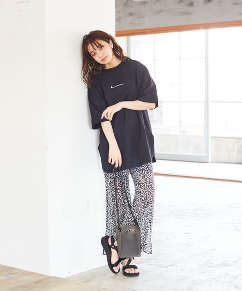 KANGOL EXTRA COMFORT（カンゴールエクストラコンフォート）の「WEB別注【KANGOL EXTRA COMFORT(カンゴール エクストラ コンフォート)】裾ラウンドチュニックTシャツ（Tシャツ/カットソー・レディース・チャコールグレー/ブラック/オフホワイト/ベージュ/モカ/ブラウン/パープル/ネイビー/ライトグリーン/マスタード・LL/L/M）」の13枚目の写真