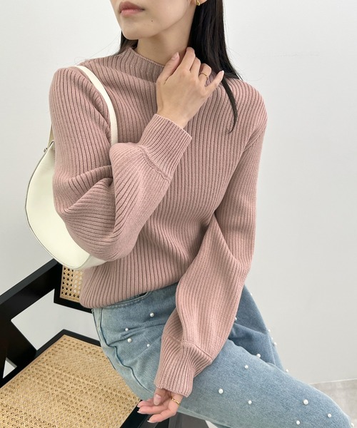 Futier land（フューティアランド）の「【新色追加】ボトルネックバルーンスリーブニット（ニット/セーター・レディース・ホワイト/ブラック/ベージュ/パープル/グレー/ライトグリーン/マスタード/テラコッタ/グレイッシュブルー/ピンク/アイボリー/グリーン/モカ/オレンジ/ブルー/ネイビー/ブラウン/レッド/グレイッシュベージュ/チャコールグレー・FREE）」の21枚目の写真