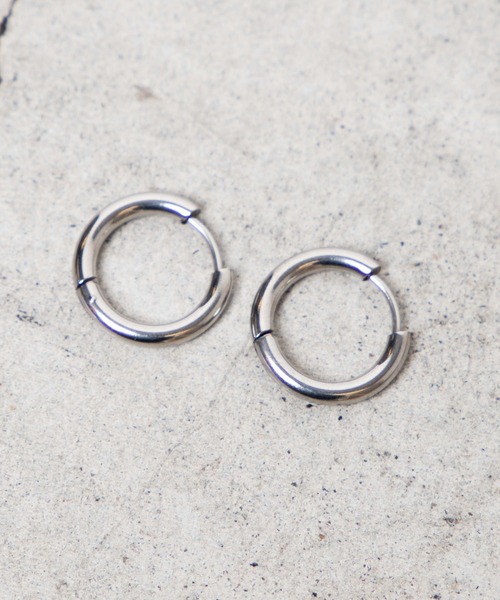 WEGO(ウィゴー)の「WEGO/ステンレスフープピアス(ピアス(両耳用)・メンズ・シルバー・MEDIUM/SMALL/LARGE)」の1枚目の写真