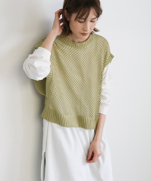 select MOCA（セレクトモカ）の「2021 SS バックスリットサマーニットショートベスト（ベスト・レディース・アイボリー/ライトカーキ/ライラック・FREE）」の13枚目の写真