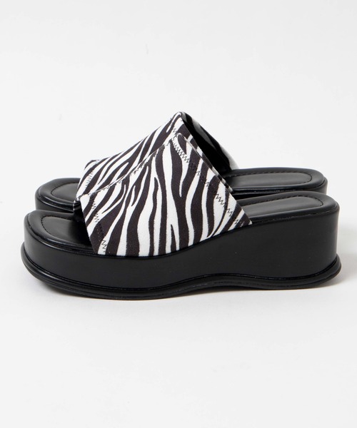 WEGO（ウィゴー）の「WEGO/厚底ミュールサンダル（サンダル・レディース・ホワイト/ブラック/ダークブラウン/グリーン/その他1/ホワイト系その他/シルバー・MEDIUM/LARGE）」の14枚目の写真