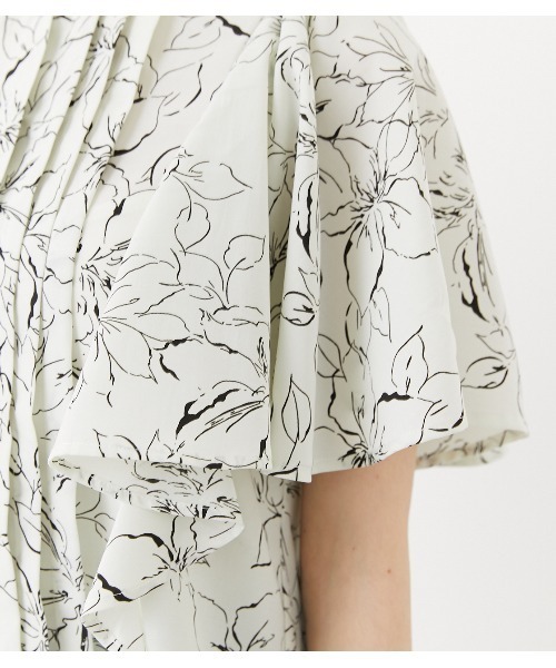 rienda(リエンダ)の「フレアスリーブパターンブラウス(シャツ/ブラウス・レディース・ホワイト/ブラック/ライム・FREE)」の15枚目の写真