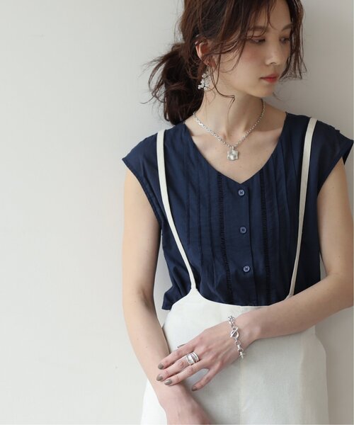 frames RAY CASSIN(フレームスレイカズン)の「【WEB限定】ピンタック×レース前後2wayブラウス(シャツ/ブラウス・レディース・ネイビー/オフホワイト・FREE)」の14枚目の写真