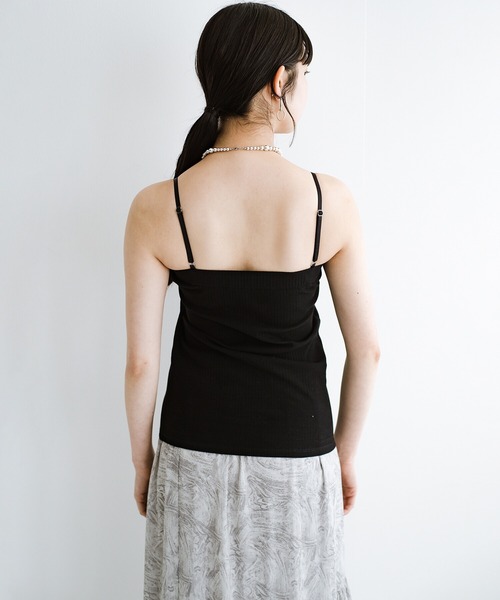 haco!（ハコ）の「もっとおしゃれが楽しくなる！見せても可愛いブラカップ付きキャミソール（キャミソール・レディース・ホワイト/グレー系その他/ブラック・SMALL/MEDIUM/LARGE/X-LARGE）」の4枚目の写真