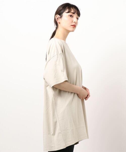 AMERICAN HOLIC（アメリカンホリック）の「バックタックドロップショルダーBIGチュニック　＊●（Tシャツ/カットソー・レディース・オフホワイト/チャコールグレー/ミント/ライトグレー/ブルー・L/M）」の7枚目の写真