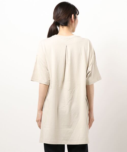 AMERICAN HOLIC（アメリカンホリック）の「バックタックドロップショルダーBIGチュニック　＊●（Tシャツ/カットソー・レディース・オフホワイト/チャコールグレー/ミント/ライトグレー/ブルー・L/M）」の6枚目の写真