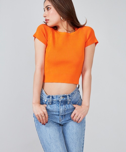 SHAGGIE（シャギー）の「バックオープンストラップトップス（Tシャツ/カットソー・レディース・ホワイト/ブラック/オレンジ/グリーン・FREE）」の13枚目の写真