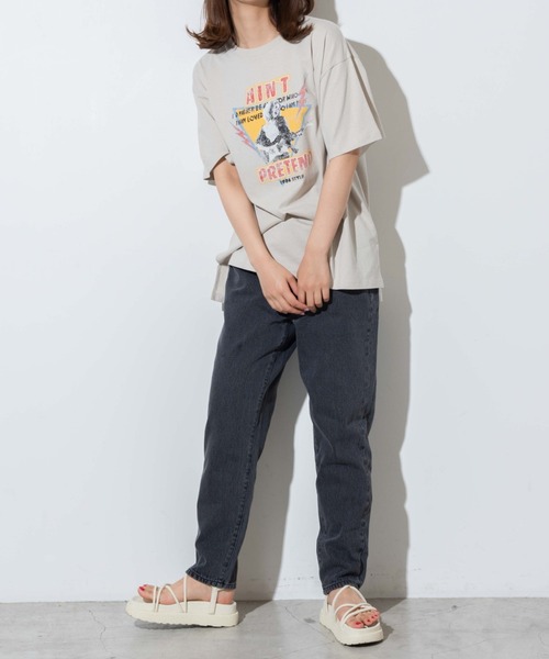 WEGO（ウィゴー）の「WEGO/ヴィンテージライクプリントTシャツ（Tシャツ/カットソー・レディース・ブラック系その他/カーキ/ベージュ/スミクロ/グリーン系その他/その他1/その他2/ダークベージュ・MEDIUM/SMALL）」の17枚目の写真