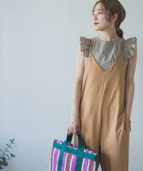 ITEMS URBANRESEARCH（アイテムズ アーバンリサーチ）の「スパンデジャージサロペット（サロペット/オーバーオール・レディース・ベージュ/ブラック/カーキ・FREE）」の4枚目の写真