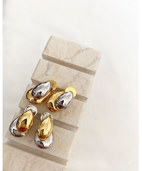 mou（モウ）の「バイカラーぷっくり雫ピアス（ピアス（両耳用）・レディース・シルバー/ゴールド・FREE）」の3枚目の写真