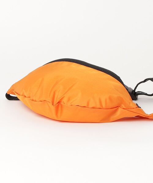 JANE SMITH / JOHN SMITH(ジェーンスミスジョンスミス)の「JANE SMITH WAIST BAG 9SBG992(ショルダーバッグ・レディース・オレンジ・ONE SIZE)」の2枚目の写真
