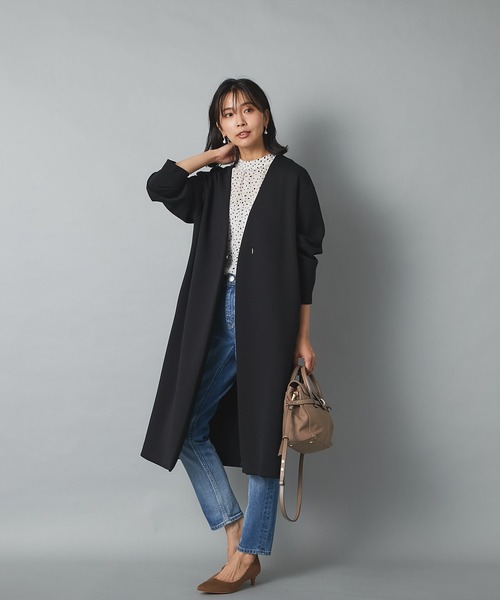 RIVE DROITE（リヴドロワ）の「きれいめにもカジュアルにも着回せる　ダンボールVネックコート（ノーカラーコート・レディース・ブラック/ベージュ・FREE）」の5枚目の写真