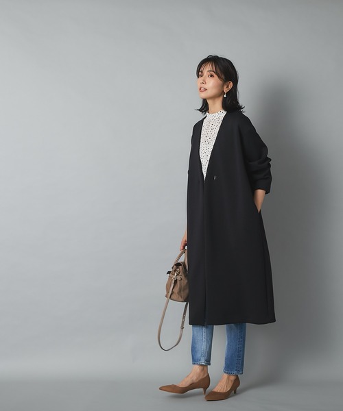 RIVE DROITE（リヴドロワ）の「きれいめにもカジュアルにも着回せる　ダンボールVネックコート（ノーカラーコート・レディース・ブラック/ベージュ・FREE）」の6枚目の写真