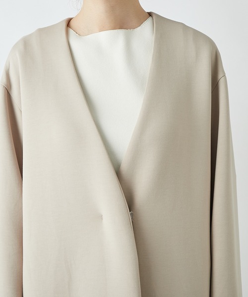 RIVE DROITE（リヴドロワ）の「きれいめにもカジュアルにも着回せる　ダンボールVネックコート（ノーカラーコート・レディース・ブラック/ベージュ・FREE）」の20枚目の写真