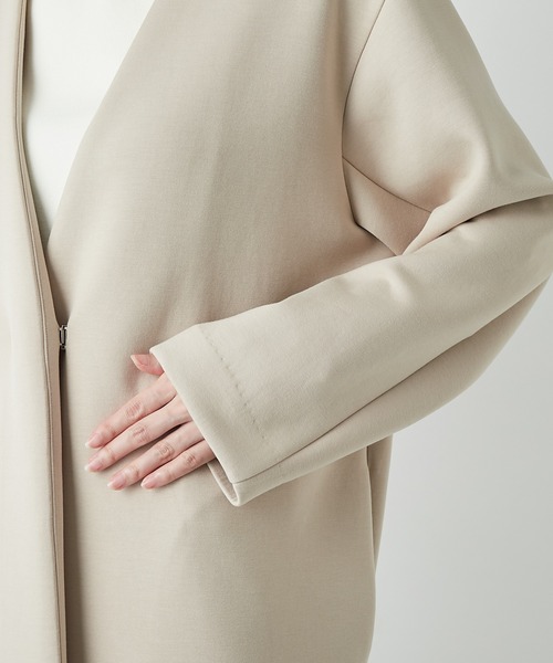 RIVE DROITE（リヴドロワ）の「きれいめにもカジュアルにも着回せる　ダンボールVネックコート（ノーカラーコート・レディース・ブラック/ベージュ・FREE）」の21枚目の写真