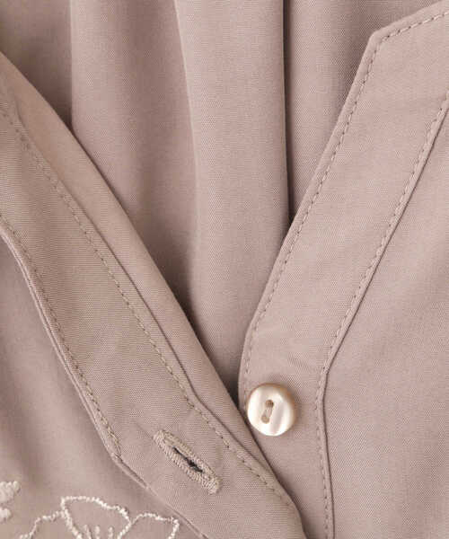 PROPORTION BODY DRESSING（プロポーションボディドレッシング）の「フラワーエンブロイダリーキーネックブラウス / 1211210508（シャツ/ブラウス・レディース・ブラック/ホワイト系その他/ブラウン系その他・MEDIUM/SMALL）」の18枚目の写真