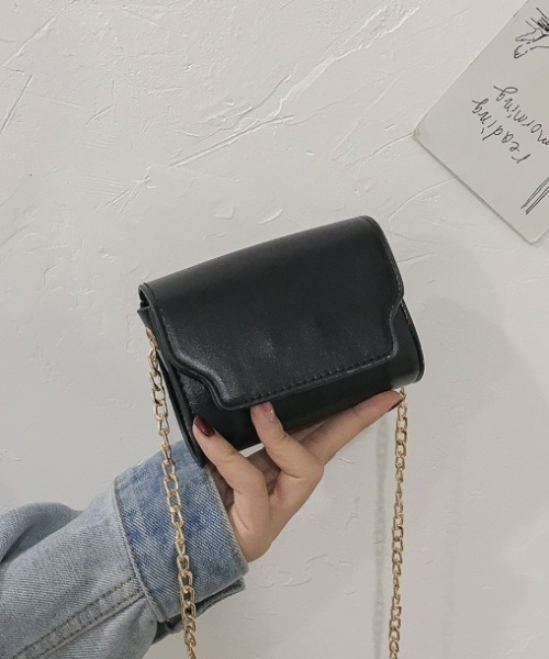 ACT（アクト）の「コンパクト PUレザー チェーンショルダーポシェット ポーチ バッグ（ショルダーバッグ・レディース・ホワイト/ブラック/ダークブラウン/ベージュ/イエロー/グリーン・FREE）」の7枚目の写真