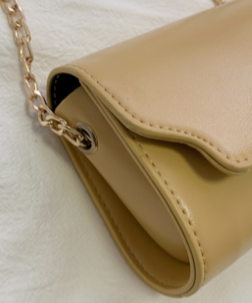 ACT（アクト）の「コンパクト PUレザー チェーンショルダーポシェット ポーチ バッグ（ショルダーバッグ・レディース・ホワイト/ブラック/ダークブラウン/ベージュ/イエロー/グリーン・FREE）」の14枚目の写真