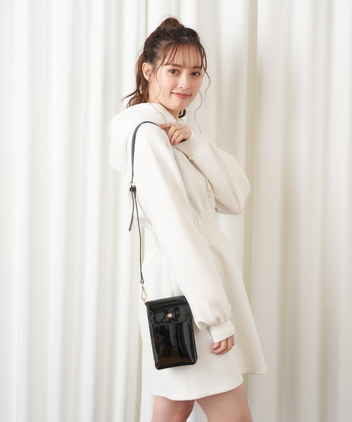 MIIA（ミーア）の「エナメルミニケース（ショルダーバッグ・レディース・ブラック/オフホワイト・FREE）」の3枚目の写真