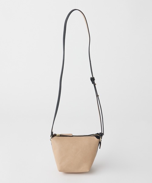 RIVE DROITE（リヴドロワ）の「コーディネートのアクセントにも最適　型押しPUミニショルダー（ショルダーバッグ・レディース・ベージュ/サックスブルー/ライトベージュ・FREE）」の5枚目の写真