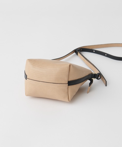 RIVE DROITE（リヴドロワ）の「コーディネートのアクセントにも最適　型押しPUミニショルダー（ショルダーバッグ・レディース・ベージュ/サックスブルー/ライトベージュ・FREE）」の11枚目の写真