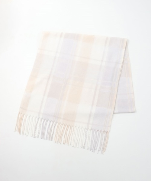 Honeys（ハニーズ）の「なめらかチェックマフラー（マフラー・レディース・ホワイト×ブルー/ベージュ系その他/ホワイト×グレー/その他/レッド系その他/ホワイト×ネイビー・FREE）」の11枚目の写真