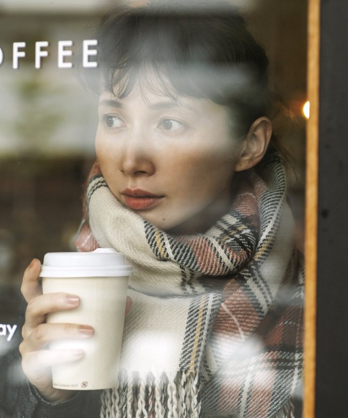 studio CLIP（スタディオクリップ）の「《kazumiさんコラボ》リバーシブル着れちゃうストール（ストール/ショール・レディース・ブラウン/グリーン/その他1/その他2・FREE）」の10枚目の写真