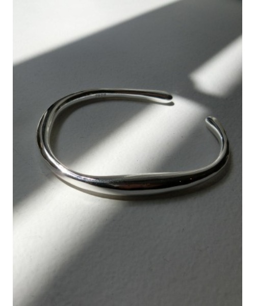 ulu（ウル）の「nuance line bracelet【silver925】（バングル/リストバンド・レディース・シルバー・FREE）」の5枚目の写真