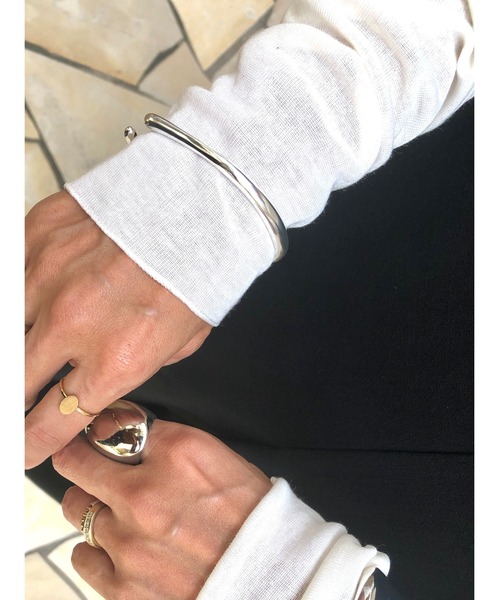 ulu（ウル）の「nuance line bracelet【silver925】（バングル/リストバンド・レディース・シルバー・FREE）」の9枚目の写真