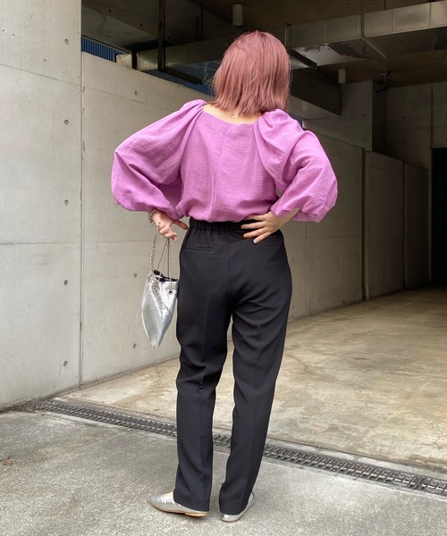 DouDou(ドゥドゥ)の「スクエアボリュームチュニックブラウス(シャツ/ブラウス・レディース・チャコールグレー/ベージュ/ピンク・FREE)」の4枚目の写真