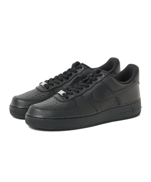 NIKE（ナイキ）の「NIKE / Air Force 1（スニーカー・メンズ・ブラック/ホワイト・27.5cm/28.5cm/27.0cm/28.0cm/29.0cm/26.0cm/26.5cm/25.0cm/30.0cm/25.5cm）」の2枚目の写真