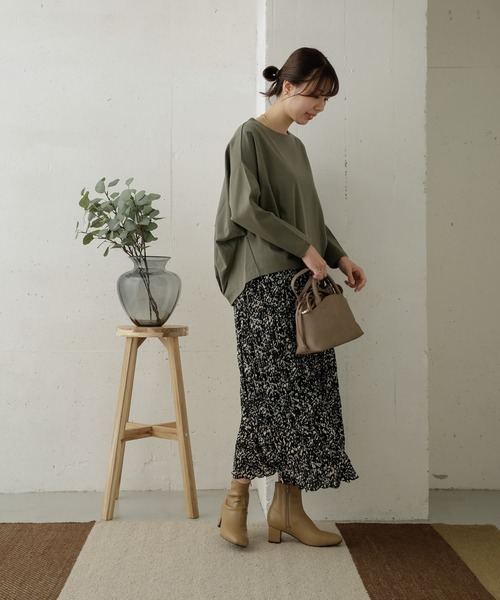 URBAN RESEARCH DOORS（アーバンリサーチドアーズ）の「コットンタックプルオーバー（Tシャツ/カットソー・レディース・ブラック/パープル/カーキ/ライトベージュ・ONE）」の18枚目の写真