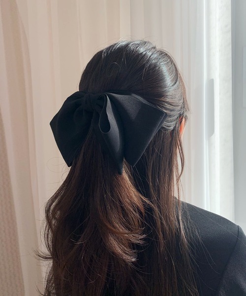 CEMONEMO（セモネモ）の「クラシカル ビッグリボン バレッタ（バレッタ/ヘアクリップ・レディース・ブラック/ベージュ/ベビーピンク/ワインレッド・FREE）」の15枚目の写真